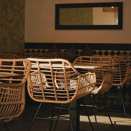 Do Castelo * 阿尔布费拉